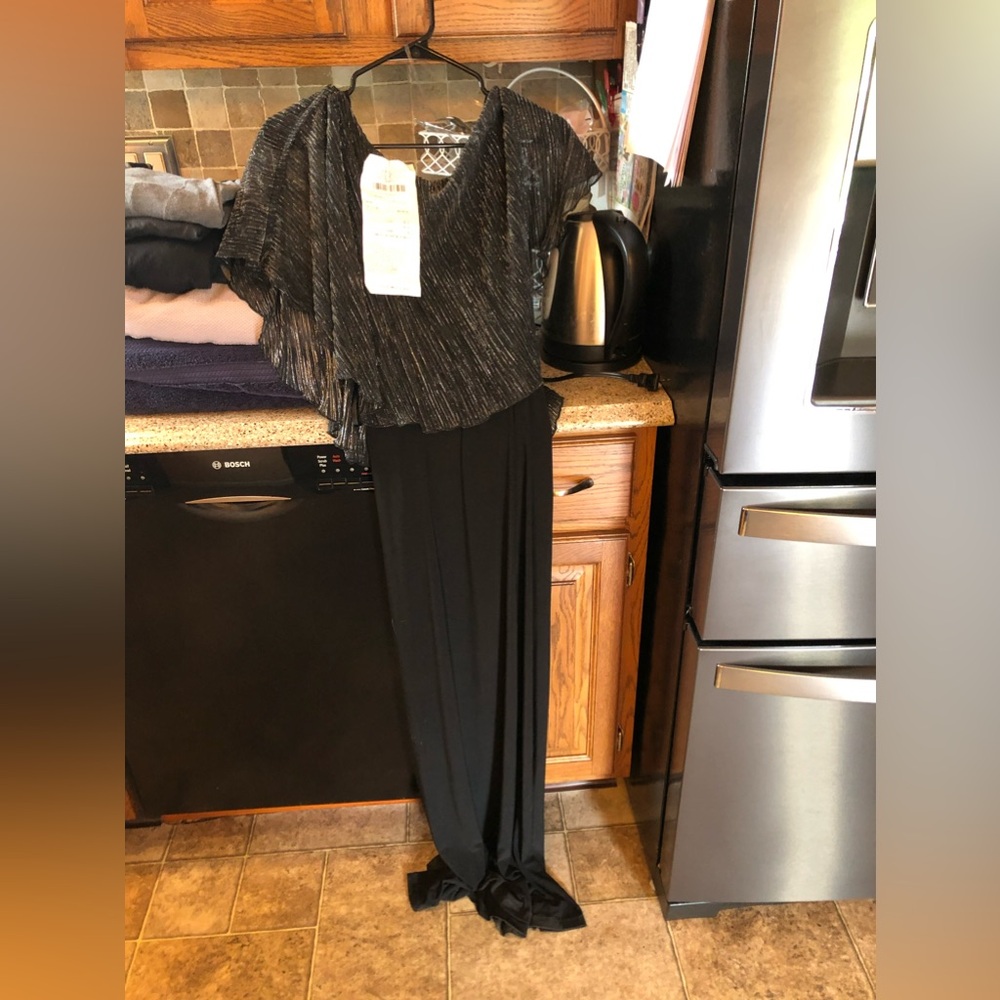 Dress - Picture 2 of 5